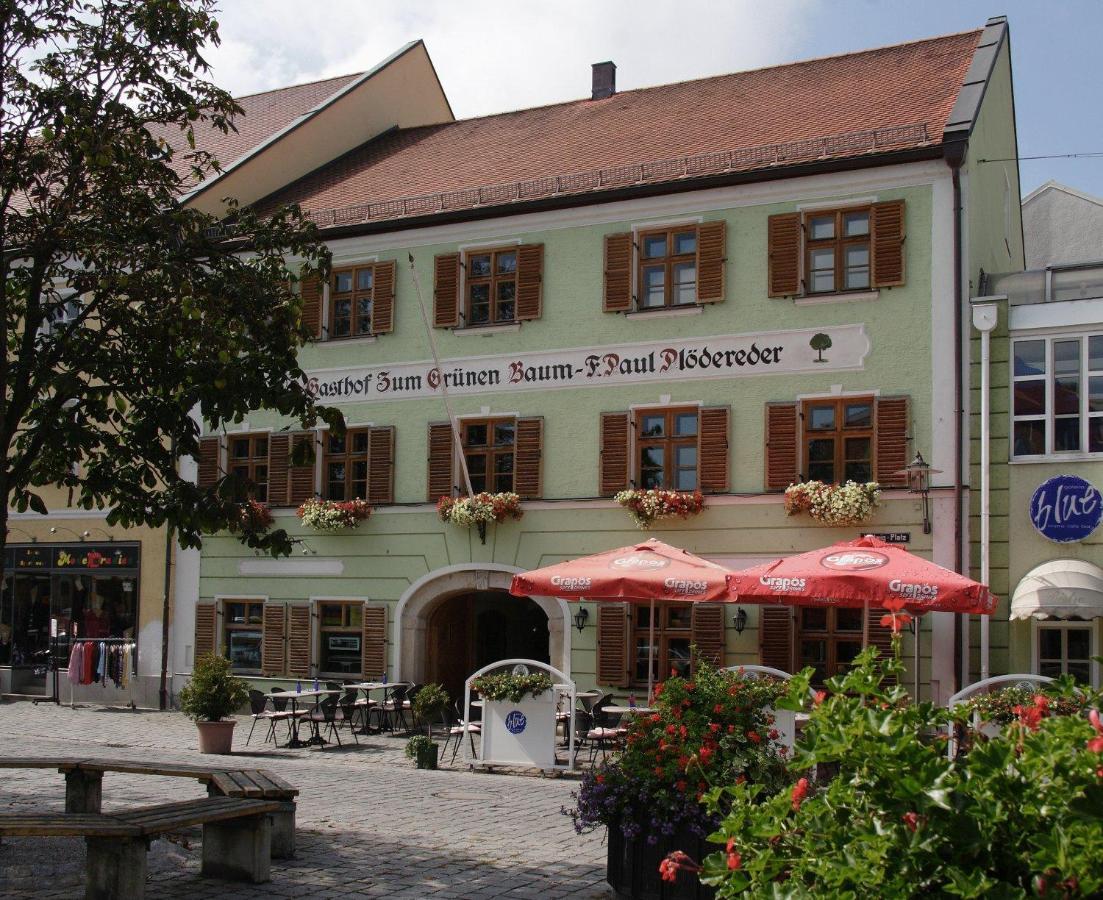 Hotel Zum Grunen Baum Plattling Exterior photo